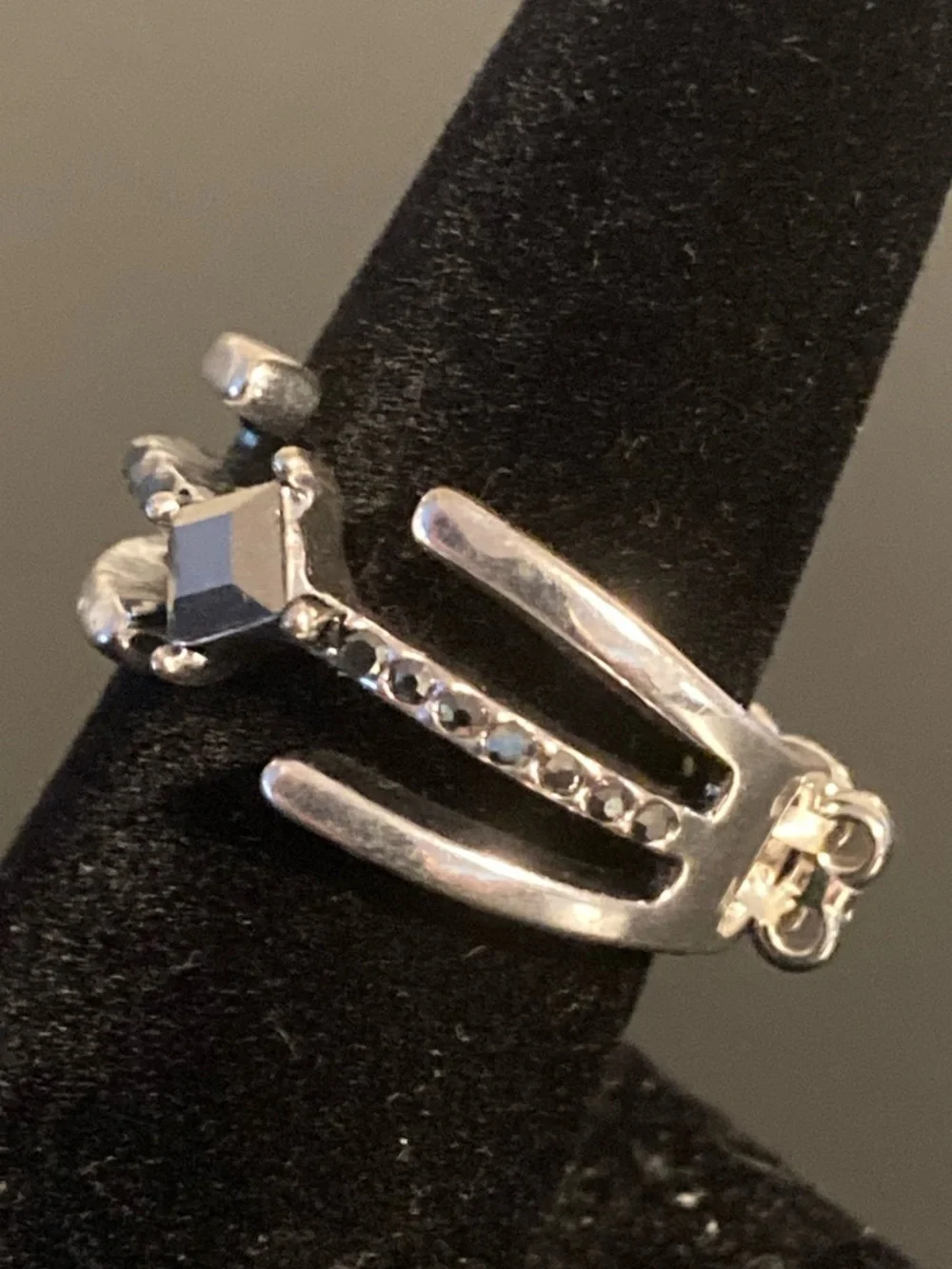 paparazzi Silver-Tone Black Stone Split Band Ring